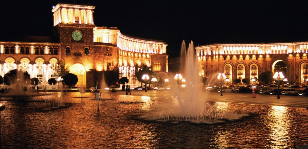 Hotel Meg Erevan Exterior foto
